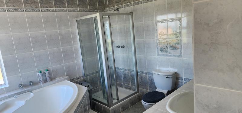3 Bedroom Property for Sale in Kleinbaai Western Cape